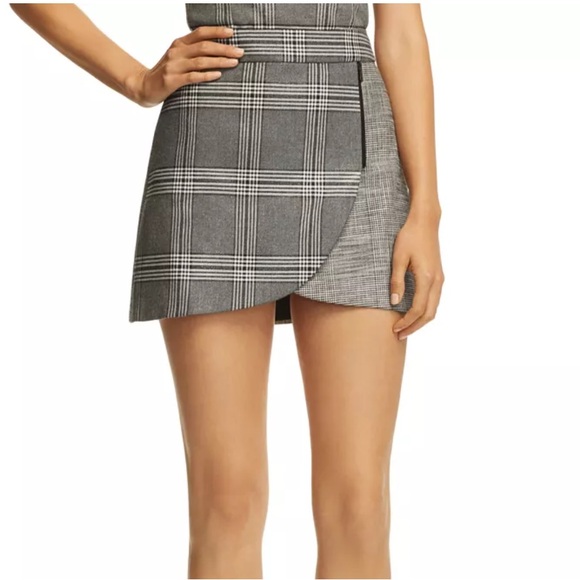Alice + Olivia Dresses & Skirts - Alice + Olivia Lennon Plaid Wrap Mini Skirt Gray Size 6